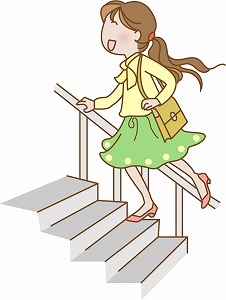 階段を駆け上がる